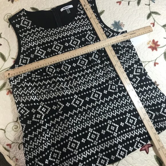 DKNYC 14W Black White Peplum Sleeveless Blouse NWT​​​ - Picture 3 of 7